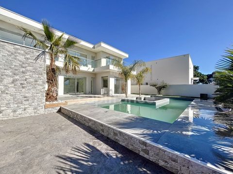 Dpt Hérault (34), à vendre AGDE maison P5 de 163m² - Terrain de 500,00 m²