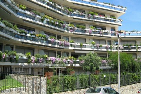 Fantastic apartments for rent in the prestigious neighborhood of Sarria, Barcelona. The elite residential complex with a garden, swimming pool, and playground is located at the foot of Tibidabo, in a residential area with all the necessary amenities,...