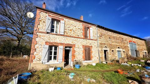 This typical Creusois farmhouse with large attached barn provides the opportunity to do a charming renovation with business potential. The main house has good sized rooms and the possibility to extend into the roof and part-way into the barn for more...