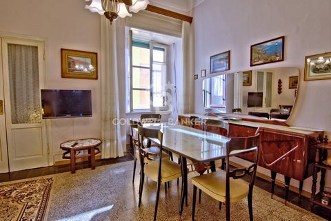 PORTOFERRAIO - We present a bright apartment for sale in one of the most exclusive areas of the country. The apartment is located on the first floor of a building and is composed as follows: large living room, kitchen, three bedrooms, bathroom, showe...