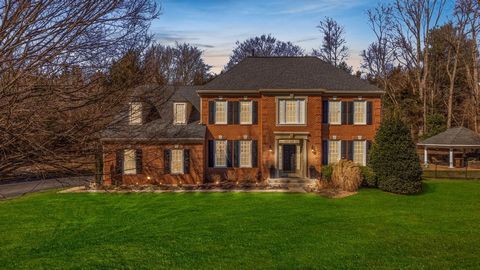 Welcome home to one of Ashton's most beautiful colonials! With 5 bedrooms, 4.5 bathrooms, and just over 5,200 square feet, this brick masterpiece is tucked away on a quiet street, but mere minutes from everything that Ashton and Olney have to offer. ...