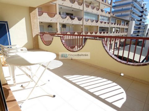 Floor 2nd, apartment total surface area 92 m², usable floor area 61 m², double bedrooms: 2, 1 bathrooms, age between 30 and 50 years, built-in wardrobes, lift, ext. woodwork (aluminum), kitchen (de concepto abierto), state of repair: in good conditio...