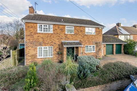 The Mallards is a modern style detached house with attached double garage located in the heart of one of Northamptonshires most sought after villages. This non estate property offers good sized family accommodation with a a decent sized rear garden a...