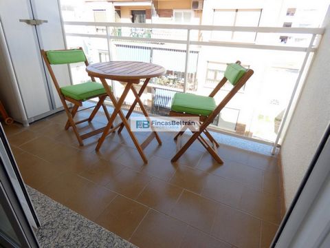 Floor 3rd, apartment total surface area 62 m², usable floor area 54 m², double bedrooms: 2, 2 bathrooms, wheelchair-friendly, air conditioning (hot and cold), age between 20 and 30 years, lift, kitchen (americana), state of repair: in good condition,...