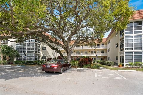 Turnkey, Ocean Front Community, East of A1A, quiet corner location, 55+ active community living w/ clubhouse and heated pool. Large sunny patio featuring impact windows. Your new breezy, beachy, home awaits! Rmsizesapprox/subj2err.