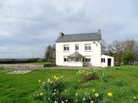 This gorgeous 3 bed detached house, 2 bathroom renovated property has been restored to a very high standard and it is tastefully decorated throughout.   Located in the heart of the Brittany countryside, in a village of Plevin.     The property consis...