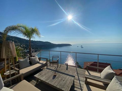 Near Monaco, new villa with rooftop swimming pool, fitness room and spa. All overlooking terraces with panoramic sea views. An outbuilding and several parking spaces complete this property.