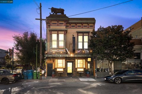 A mixed-use property located at the heart of Noe Valley. This building has a cozy residential unit at the 2nd floor with 2 bedrooms and 2 full bathrooms with a spacious multi-purpose room that can be used as a family room or an office. At street leve...