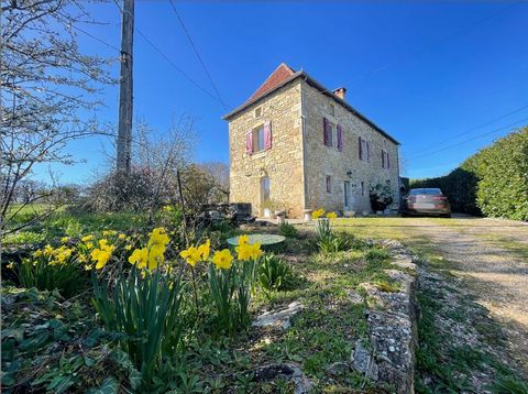 Property comprising a tastefully renovated character house on land of approximately 1 hectare, with an outbuilding (renovated barn, joists, and framework). A small house in ruins whose walls are still present, so we can rebuild it (it is framed). The...