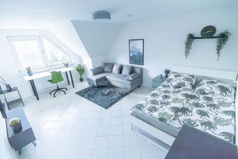 Welcome to our cozy 40 m2 vacation apartment! Here you can expect a modern, bright ambiance for a relaxed time. Feel at home and enjoy maximum comfort. Whether you're traveling for business, with family, or exploring the local cuisine - it's the idea...