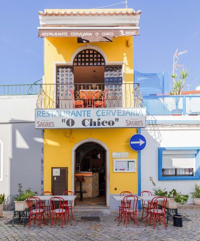 In the fishing village of Santa Luzia you will find this Restaurant - Brewery, equipped and ready to work, It offers an excellent business opportunity in the restaurant sector. Santa Luzia is a charming village located in Algarve, Portugal, known for...