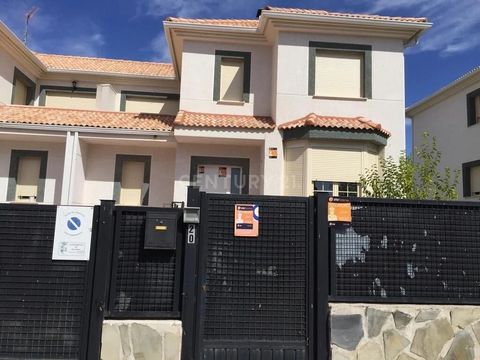 Do you want to buy a property for sale in Uceda (Guadalajara)? Excellent opportunity to acquire this semi-detached house located in the town of Uceda, province of Guadalajara. It is a semi-detached single-family house with two floors above ground and...