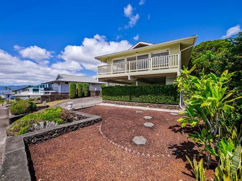 This well maintained single-family home in the prestigious Pearlridge Estates, crafted in 1972, seamlessly blends vintage charm with modern comfort. With 3 bedrooms, 2.01 bathrooms, and a versatile bonus room, this home provides ample space for relax...