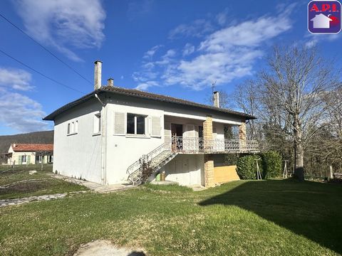 INDIVIDUAL HOUSE Come and discover a house of 192.39 m² with a small garden, which is located in the village of CASSAGNE in a quiet cul-de-sac. The house is on two levels, on the ground floor a large basement of 82 m² and an independent apartment of ...