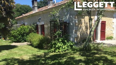 A28021BE24 - Come and discover this charming 220 m2 stone property, with swimming pool (10x5) and 120 m2 barn, set in 10764 m2 of partly wooded grounds in a small, peaceful hamlet, all fully enclosed. Recently renovated, it boasts all the features an...