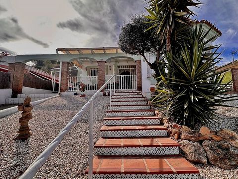 Lovely detached bungalow style villa located on the popular Sierra Gorda urbanisation with views over the Guadalhorce Valley The property has a entrance hall leading to a fully fitted kitchen which has access directly to the covered side terrace whic...