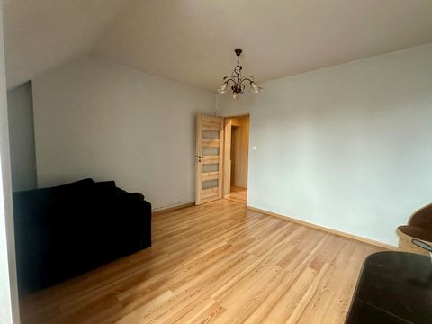 We present an apartment for sale located in a beautiful, green district of Bielany near Książa Józefa Street. The apartment is located on the 2nd floor of an intimate housing estate of several low blocks. Quiet, peaceful area, with a view of the Cama...