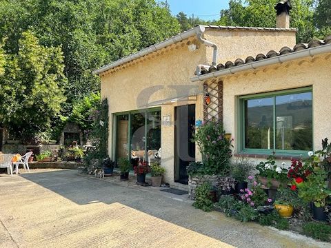 NYONS REGION - EXCLUSIVITY On the heights of a village in the valley of the Thirty Steps, this small villa of 65 m² perched on a plot of nearly 4000m² is ideal for a holiday home or family life in the countryside. You will love its exposure protected...