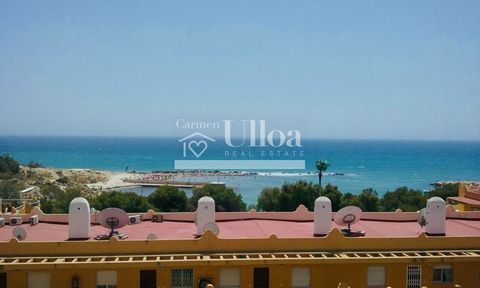 NEARLY NEW APARTMENT BY THE SEA IN EL CAMPELLOAn ideal and perfect apartment just steps from the sea!We have a bright apartment consisting of a living room, separate kitchen, gallery, three bedrooms, and two full bathrooms, plus a fantastic terrace. ...