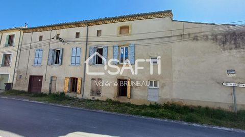 Just 10 minutes from Castres, in the heart of the village of Vielmur Sur Agout, I present this building comprising 2 floors of 230m2. A plan for 3 x T3 and 3 x T2 has been drawn up. The joinery has been replaced with PVC double glazing. Water and ele...