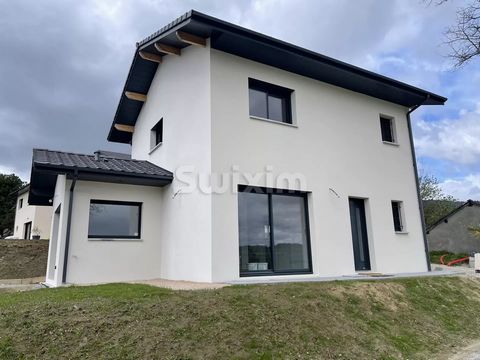 Ref 68045GP: Welcome to the town of Vovray-en-Bornes, 5 minutes from Cruseilles and 25 minutes from Annecy and Geneva. Take advantage of this recent detached house with the latest energy standards, these 3 bedrooms, one of which is on the ground floo...