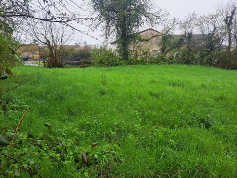 A well-positioned plot of land with planning permission currently being renewed in a very pretty hamlet close to all amenities. There is water on site and electricity on the road beside the plot. Price including agency fees : 20.950 € Price excluding...