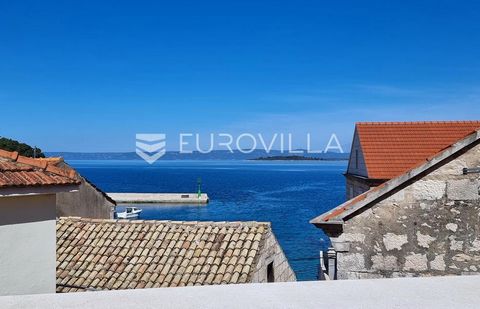 The island of Korčula, located in the heart of Račišće, features a beautifully renovated stone house situated only 20 meters away from the sea. The house is spread over three floors - basement, ground floor, and attic has a brutto size of 193 m2. The...