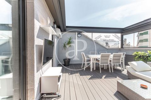 PENTHOUSE FOR SALE IN EL PUIG aProperties presents this fantastic property in Puig. The property has four bedrooms with fitted wardrobes and three bathrooms, fully fitted kitchen and also has two terraces; one of them very spacious with movable roof ...