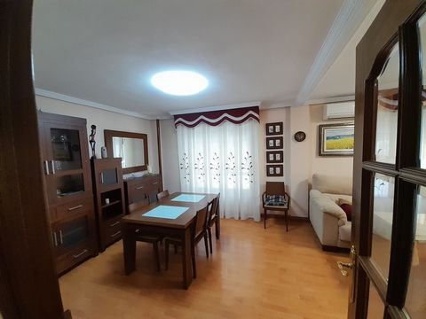 DIRECT DEALINGS WITH THE PROPERTY, TOTAL TRANSPARENCY. Magnificent apartment in Belén and San Roque, enjoy the tranquility of this neighborhood a step away from the city center, it is on the corner of two streets so all its rooms have natural light a...