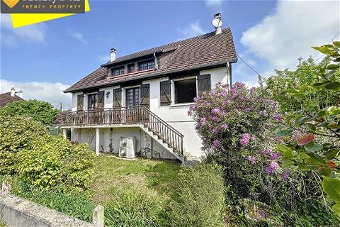 Located in the town of Gavray-sur-Sienne, 300 m from shops, and 20 KM from the sea. DESCRIPTION : Pavilion on basement including: On the ground floor: An entrance, a kitchen, a living room with an insert, two bedrooms, a bathroom and a toilet. On the...