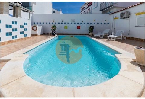 Building - House with 8 Apartments, in Manta Rota, Vila Nova de Cacela, Vila Real de Santo António, Algarve. With swimming pool and leisure area with BBQ. Close to Manta Rota beach. Composition: T3 - HOUSE T2 - FRONT R/C T2 - 1st FRONT T2 - REAR R/C ...
