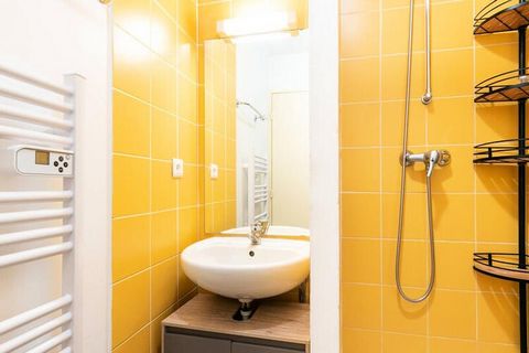 Apartament dla 8 osób Résidence Les Hauts de Peyragudes Proche navette -Kuchnia ouverte sur le séjour (2 kanapki i kanapki) -Séjour avec Balcon plein Sud (Vue montagnes) -Salle de bain et salle d'eau -Wc rozdzielone -2 chambres avec oświetlone 140 -1...