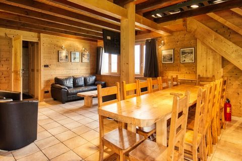 Situato ai piedi delle piste, La Poya, è parte integrante della storia della stazione, è uno dei rari chalet situati sul fronte della neve. Si tratta di uno chalet in legno completamente ristrutturato, con comfort moderni in un ambiente tradizionale....