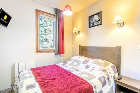 Dit appartement is ideaal gelegen in het hart van het resort Hautes-Alpes, in het skigebied Witte Woud. Het biedt directe toegang tot de pistes en ligt dicht bij winkels en een kinderdagverblijf. Dit appartement van 31 m² is ideaal voor gezinnen of k...