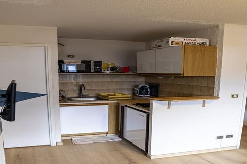 Diese studio in Allos mit hat eine Kapazität für 4 personen. Unterkunft Unterkunft hat 20 m² befindet sichgemütlich und voll ausgestatteter Küche, mit Blick auf die Berge. Die Unterkunft befindet sich 100 m von der Skipiste und it is located in a in ...