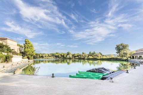 La Résidence Pont Royal en Provence - maeva Home est située dans les Bouches-du-Rhône, entre Aix-en-Provence et Avignon. C'est une destination idéale pour vous ressourcer et profiter des nombreuses activités. La résidence se trouve au coeur du villag...