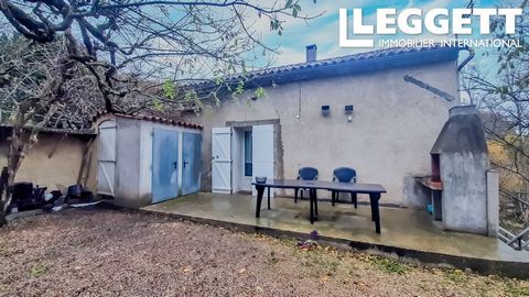 A33576OD24 - House in Antonne and Trigonant close to amenities on the river bank. House on 2 levels with possibility of separate accommodation. It comprises a living room with open kitchen, 1 bedroom, 1 shower room with wc. Downstairs: 1 bedroom and ...