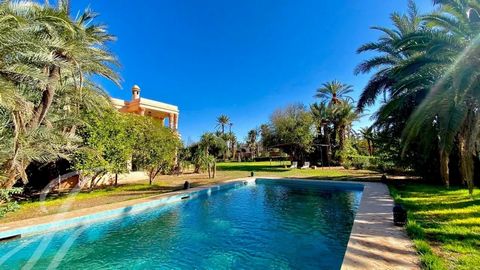 Designed by the iconic Bill Willis, this property is perfectly located at the entrance of the exclusive Palmeraie, a mere 10 minutes from downtown Marrakech. Featuring almost neo-classical timeless and elegant lines, the villa is nestled in a mature ...