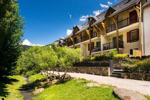 La Résidence Lagrange le Domaine de l'Ardoisière**** es un conjunto residencial formado por 2 edificios de 2 plantas (con ascensor) muy respetuosos con la arquitectura pirenaica, que combina la calidez de la madera, la piedra y la pizarra. Situada en...