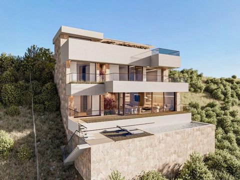 Imagine waking up every day to breathtaking views of the Mediterranean Sea and the surrounding natural beauty, all from the comfort of your very own villa. This stunning detached villa in Benalmádena is more than just a home; it’s a lifestyle. Combin...