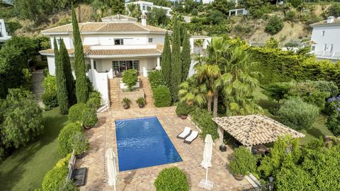 Beautiful quality villa located in the gated community of Vega del Colorado Benahavàs with 24 hour security security Totally private south to west facing with beautiful sea and mountain views Between the golf valley Nueva Andalucàa and La Quinta golf...