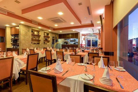 In the heart of Vilamoura, just 30 meters from the iconic Vilamoura Marina, is this charming restaurant, which represents an exceptional business opportunity. Renovated with exquisite taste and equipped with everything needed to provide a first-rate ...