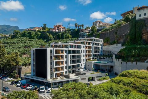 Penthouse de luxe exclusif Typologie 5. Découvrez léquilibre parfait entre sophistication, confort et design moderne dans ce magnifique penthouse de type 5. Répartie sur deux étages, cette résidence unique offre de grands espaces communs, des finitio...