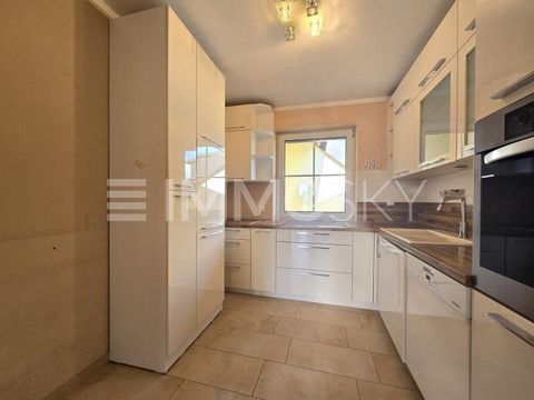 ++Welcome to your new home++ A cozy apartment that captivates with its special charm and practical details. Here you will find a pleasant mix of comfort and flexible usage options, which offer you and your family plenty of freedom. The light-filled l...