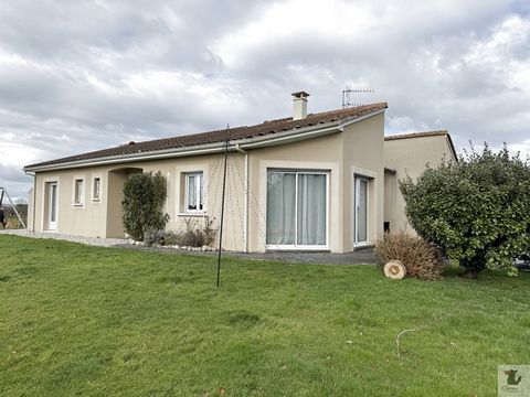 Eine sehr gute KOSTENLOSE lebenslange Rente, SELTEN auf einem sehr schönen einstöckigen Haus in BERGERAC von OMEGA Bau von 2009. Es besteht aus einem Eingang mit Abstellraum, einer separaten Toilette, einem hellen Wohnzimmer, einer unabhängigen Küche...