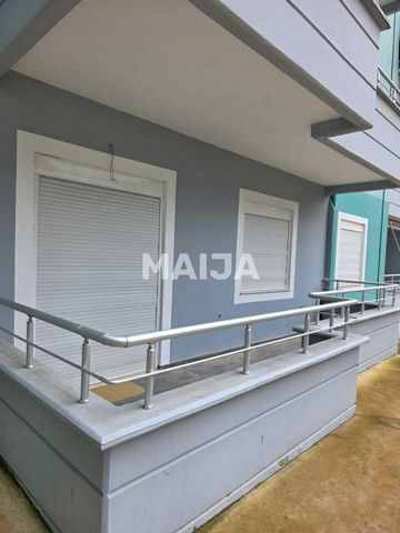 Experience the best of Vlorë living in this gorgeous 2+1 apartment on the waterfront. Located in the heart of Uji i Ftohte, this brand new property offers large spaces, illuminated by sunlight, and a large balcony to enjoy your free hours. The apartm...