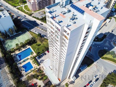 Note: Property is sold as is: rented until 30/04/2032. We are pleased to present this Commercial Space for Sale in Portimão, Algarve, Portugal, located in the Jardins da Rocha Building, in Praia da Rocha. Access between the floors is ensured by a sta...