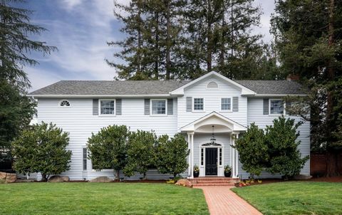 Welcome to this grand and impressive home with generous-sized rooms and high ceilings, situated in a charming cul-de-sac, blocks from the vibrant Village of Los Altos. This residence offers top-rated Los Altos schools and easy freeway access, making ...