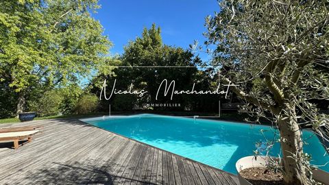 Nuces- Maison d'architecte avec piscine