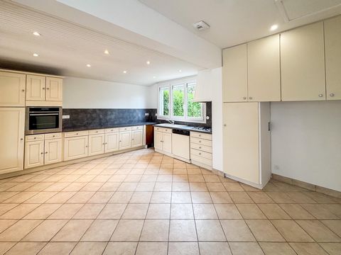 Maison familiale moderne, plain-pied, jardin calme, 3-4 chambres à Angers